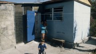 Secondo Save the Children, sono 1.876.000 i minori italiani che vivono in povertà, in un'Italia che invecchia sempre più