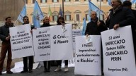 Quell’indice spostato di 180° La crisi esaspera la disperazione, 18 i suicidi per lavoro. Di chi è la colpa?