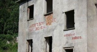 Albania- Edificio del regime