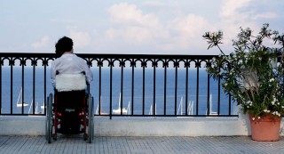 Tagli alla disabilità: “carrozzine infuriate”
