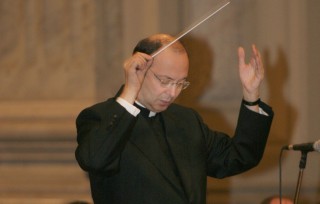 Frisina: “Dio ascolta la nostra musica”