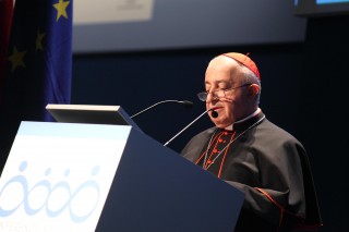 Tettamanzi in visita al “Volto Santo”