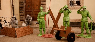 La “pazzia” di una guerra di tutti