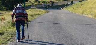 Anziani: “Riumanizzare la società, no ad una sanità selettiva”