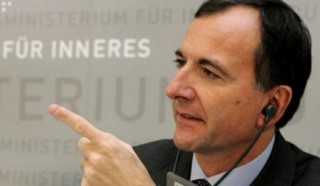Frattini: “Soddisfatti per il processo a Gheddafi”