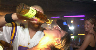 La droga e il vuoto della “normalità”