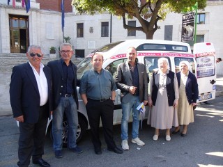 Alla Caritas pescarese un Doblò solidale