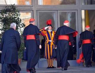 Verso il Conclave: oggi i cardinali riuniti in preghiera