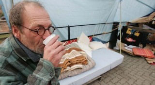 Povertà: 7,2 milioni di italiani non possono permettersi un pasto adeguato