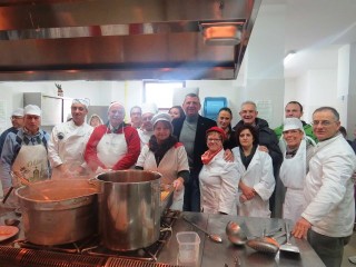 Il Natale degli amministratori: a mensa con i poveri