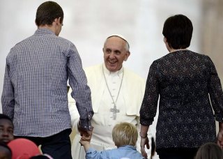 “È ora che padri e madri ritornino dal loro esilio dall’educazione dei figli”