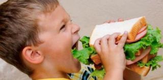 Alimentazione italiana: “Contraddizione tra stili di vita salutari e rischiosi”