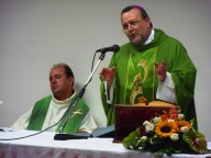 Monsignor Tommaso Valentinetti con don Marco Pagniello