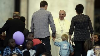 “I bambini hanno diritto a crescere in una famiglia, con papà e mamma”