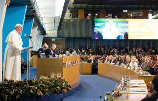 “L’affamato chiede dignità, non l’elemosina”