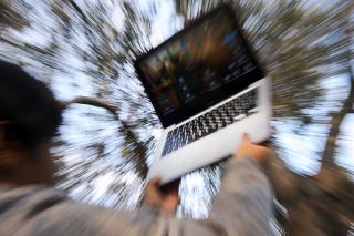 Dipendenza dal web: il 15% degli adolescenti è a rischio