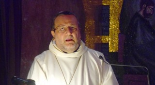 “Uscire dal chiuso delle sacrestie per incontrare l’umanità al di fuori”