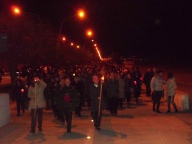 La fiaccolata in arrivo alla Madonnina del Porto