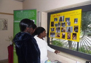 Con una mostra fotografica i migranti invitano i pescaresi all’accoglienza