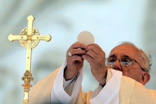 “L’Eucaristia non è un premio per i buoni, ma la forza per i peccatori”