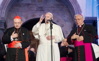 “I beni sono destinati a tutti, su di essi pesa un’ipoteca sociale”
