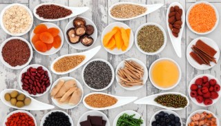 “In Italia la tavola non è imbandita per tutti”