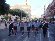 La processione di San Cetteo attraversa via D'Annunzio