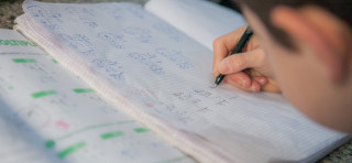 Covid-19, scuola: “Un Paese su 3 non ha avviato corsi di recupero per gli studenti”