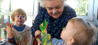 Frequento la casa di riposo non la scuola materna