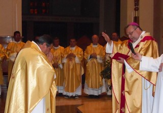 “Carissimo don Ezio, la tua scelta e la tua disponibilità ti fanno onore”