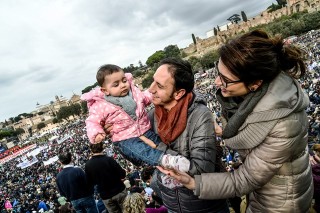 “La famiglia fondata su matrimonio uomo-donna ha valore unico”