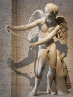 Eros che incorda l’arco, I-III sec. d.C. (copia romana  di un’originale di Lisippo del IV sec. a.C.),  marmo, Musei Capitolini, Roma