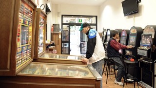 Ludopatia: “I bisogni delle persone hanno  priorità su interessi economici e politici”