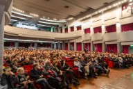 Il Teatro Massimo di Pescara gremito 