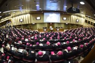 I vescovi italiani all'iterno dell'aula del Sinodo