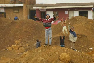 Nel mondo ancora 400 milioni di bambini vivono in povertà estrema