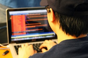 Nonostante la crisi è boom di acquisti per pc e cellulari