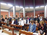 Nutrita la partecipazione dei fedeli, nella parrocchia di Santa Caterina da Siena