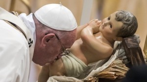 “Lasciamoci interpellare da Gesù che viene a nutrire e servire”