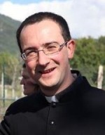 don Claudio Tracanna, direttore Ufficio Comunicazioni sociali L'Aquila e parroco di Pizzoli