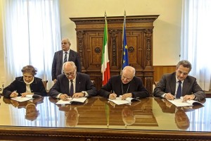 Aperto un corridoio umanitario per salvare 500 profughi africani