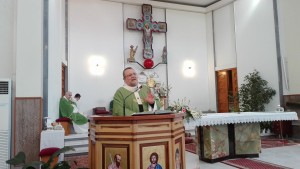 “Vogliate bene a Papa Francesco, difendetelo!”