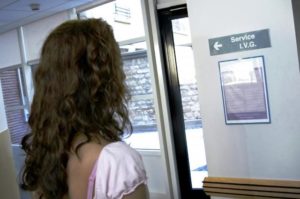 Diminuiscono gli aborti, ma aumenta la contraccezione d’urgenza