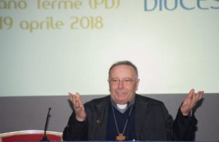 “Le nostre comunità vecchiette diventano ripostigli, servono i giovani”