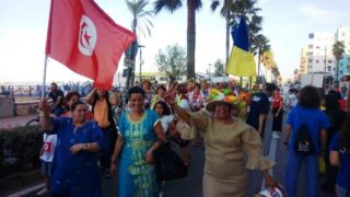 “Il mondo è uno, siamo un’unica famiglia, non dividiamoci”