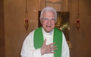 100 anni e non sentirli: “Il Signore mi lasci lavorare ancora nella sua vigna”