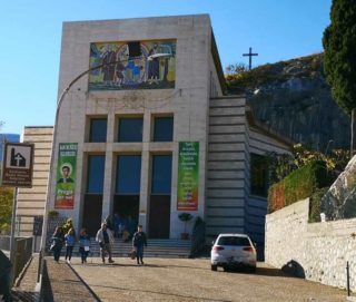 “I Santuari non vanno marginalizzati perchè sono luoghi di salvezza”