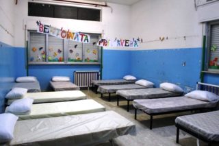 Covid-19 e meno freddo: chiude oggi il dormitorio comunale a Pescara