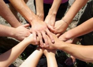 Pescara solidale: “È una città ricca di volontari che operano in silenzio”