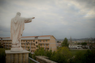 Periferie, tra comunità e palco scenico
